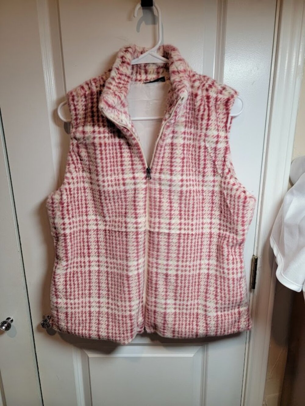 Katydid Pink Plaid Sherpa Fleece Vest Women's Full Zip Cozy Faux Fur Sleeveless
